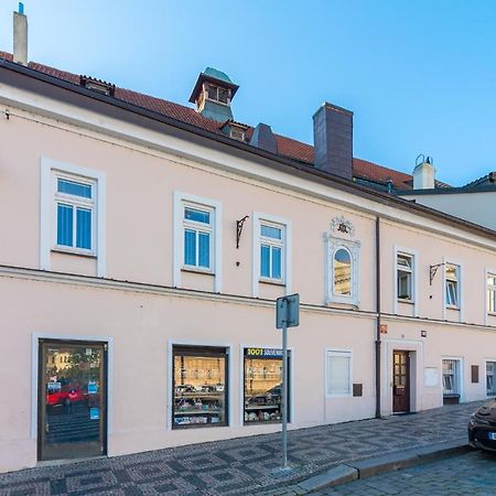 The Bookhouse, 5-Bedroom Residence By Prague Castle Exterior photo